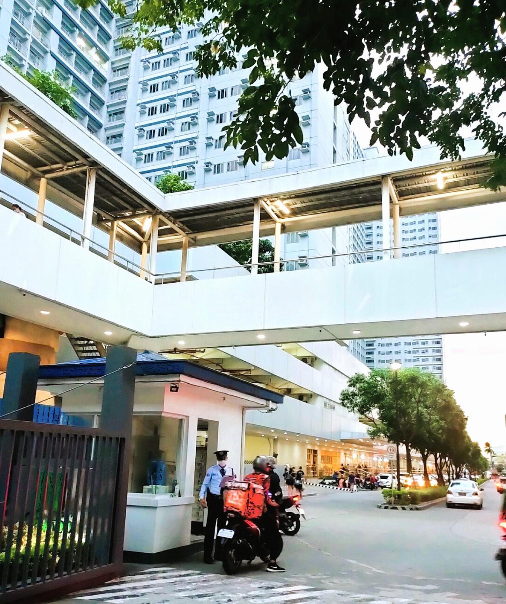 Grass Residences Tower 5 Sm North Qc Manila Eksteriør bilde